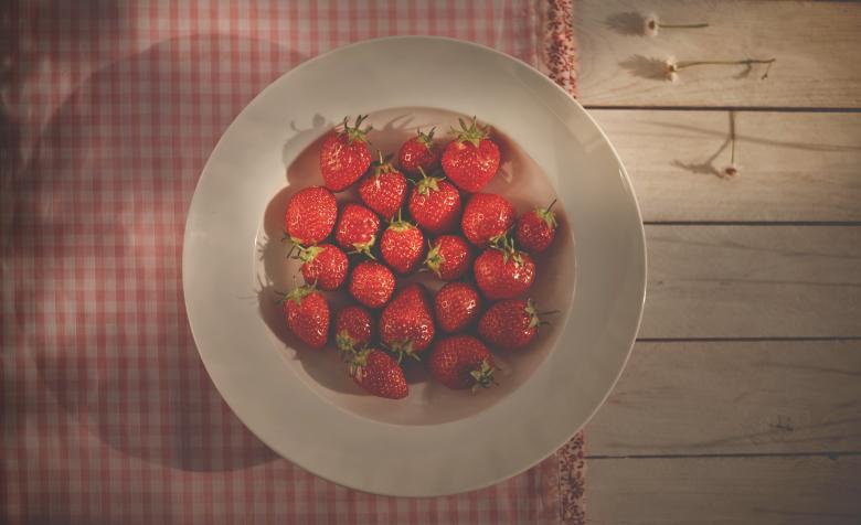 Free stock image of Bowl of Strawberries created by StockSnap