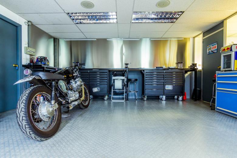 Free stock image of Bike in the shop created by StockSnap