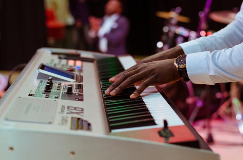 Free stock image of Pianist created by StockSnap