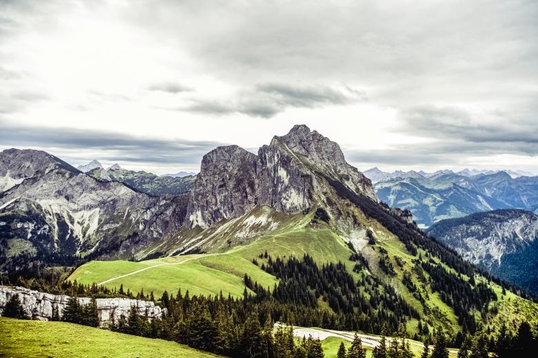 Free stock image of Mountain Range created by Unsplash