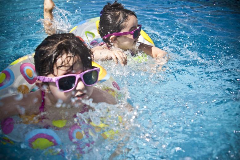 Free stock image of Kids Swimming created by Pixabay