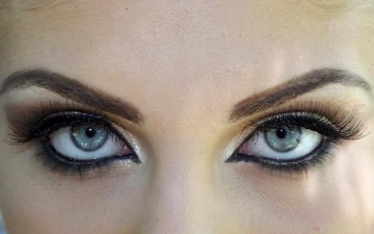 Free Stock Photo of Woman Eyes