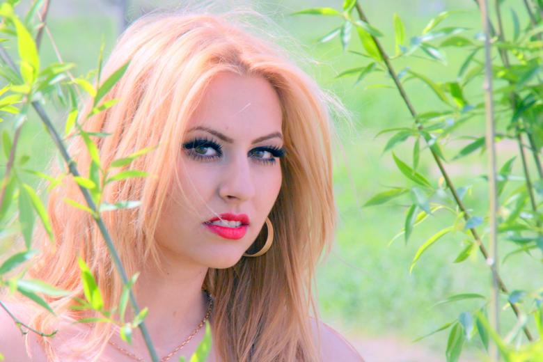 Free stock image of Blonde created by Pixabay