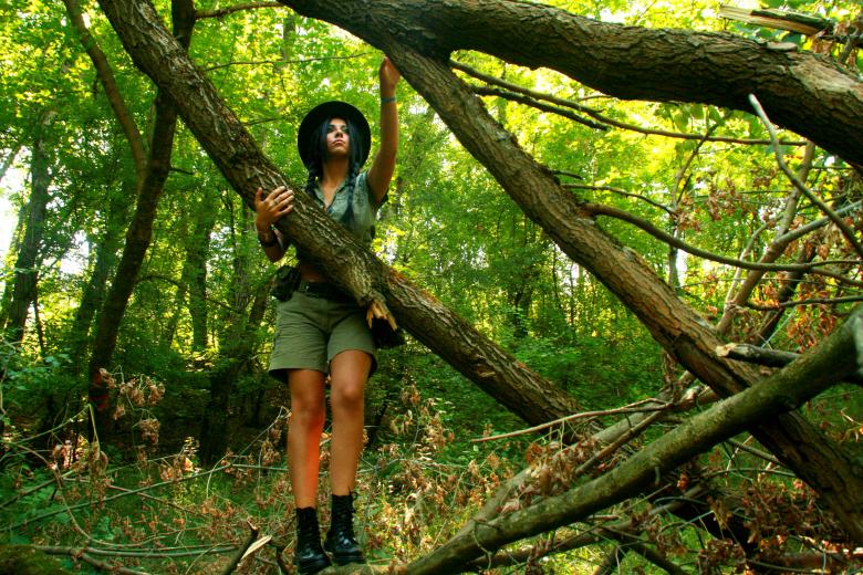 Free stock image of Girl in the Wild created by Pixabay