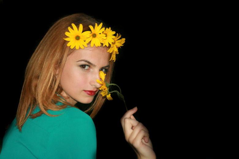 Free stock image of Blonde Girl created by Pixabay