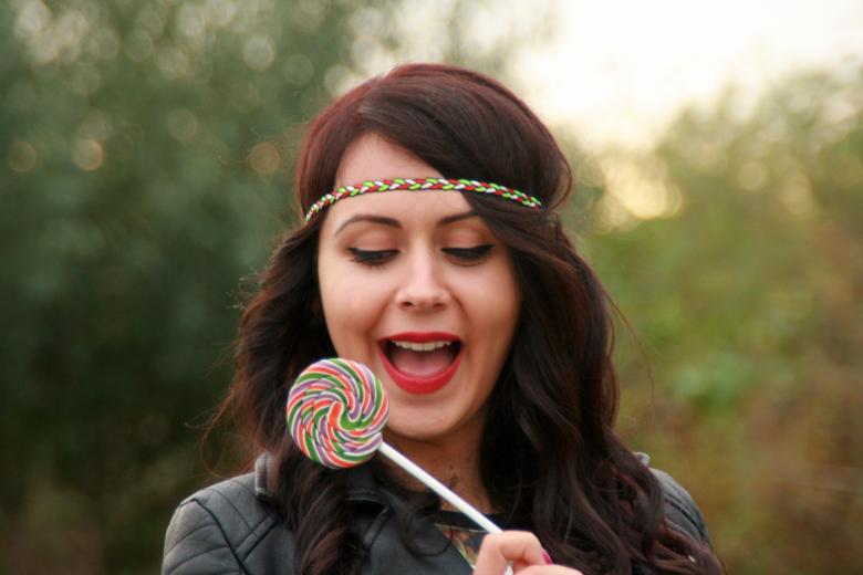 Free stock image of Girl eating Candy created by Pixabay