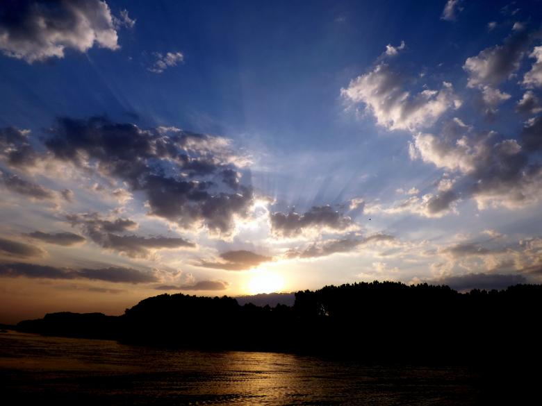 Free stock image of Sunset created by Pixabay