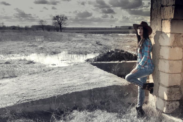 Free stock image of Cowgirl created by Pixabay