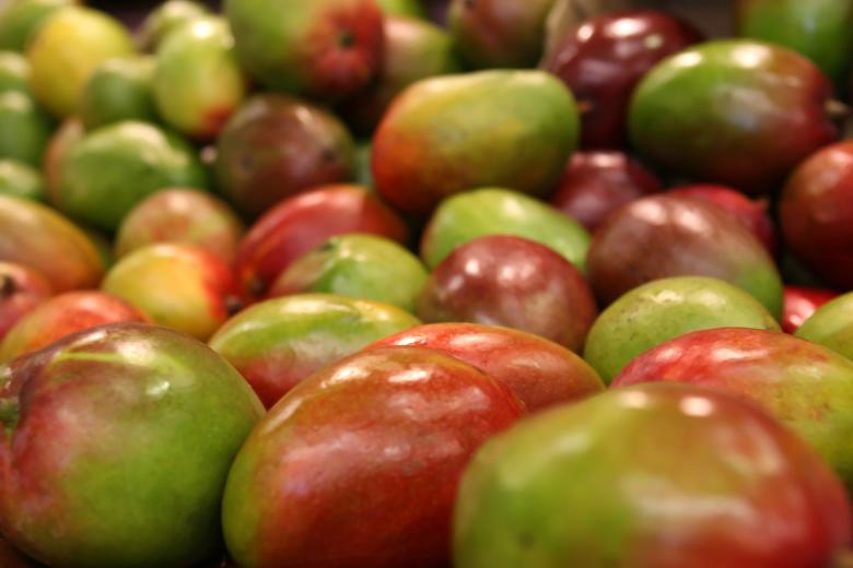 Free stock image of Mangoes created by Pixabay