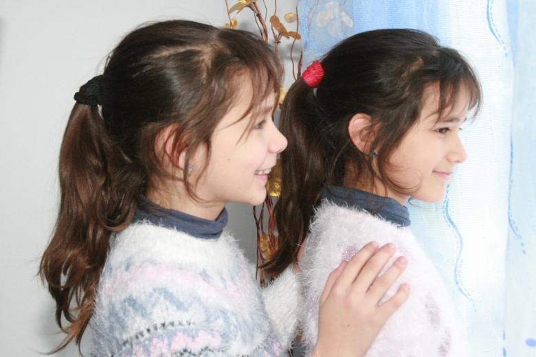 Free stock image of Sister Love created by Pixabay