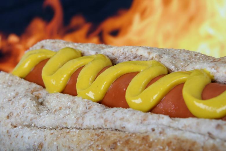 Free stock image of Hot Dog created by Pixabay