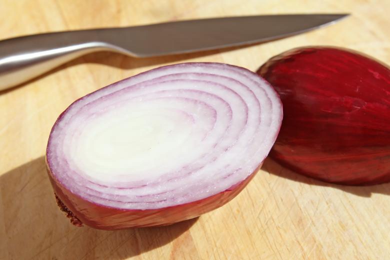 Free stock image of Onion created by Pixabay