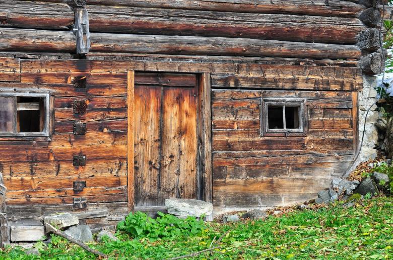 Free stock image of Cabin created by Pixabay