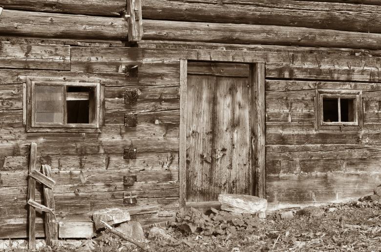 Free stock image of Cabin created by Pixabay