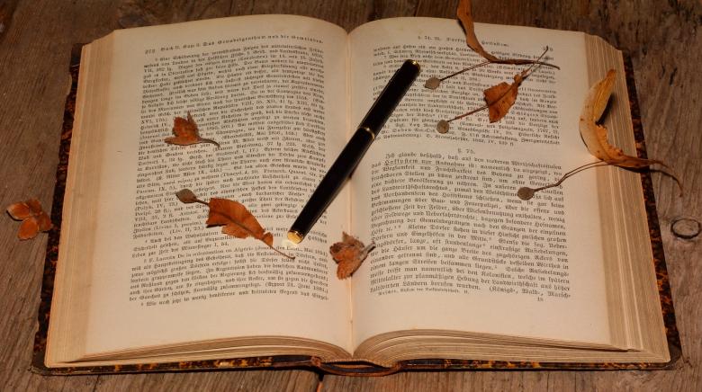 Free stock image of Novel created by Pixabay