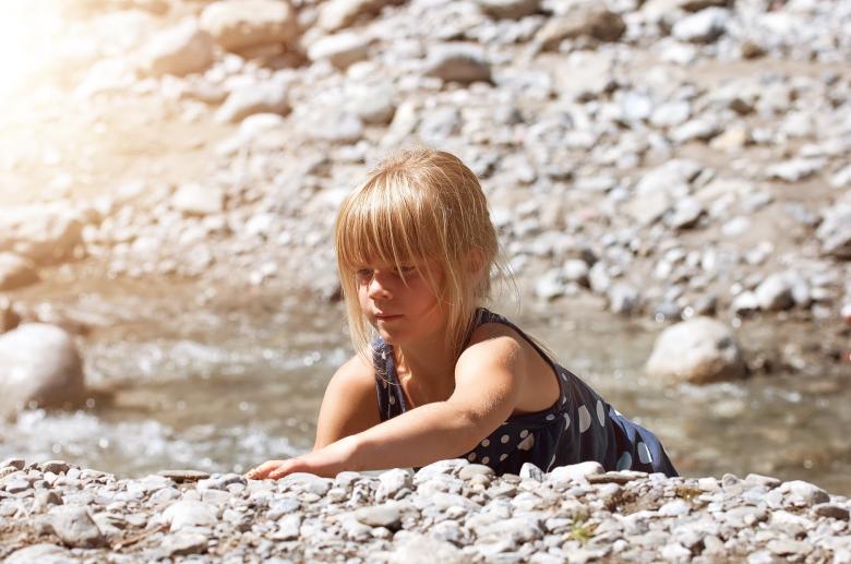 Free stock image of Cute Girl Playing created by Pixabay