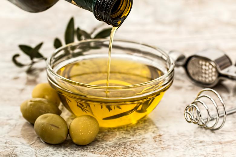 Free stock image of Olive Oil created by Pixabay