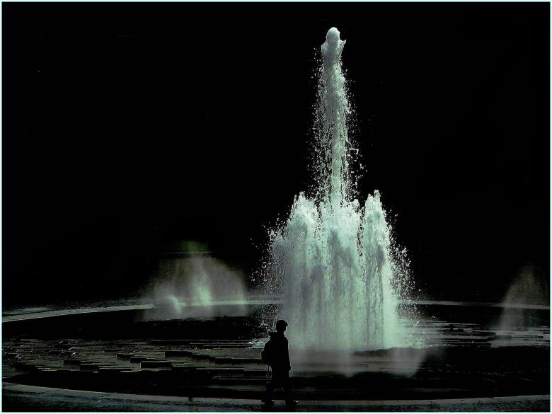 Free stock image of Fountain created by Pixabay