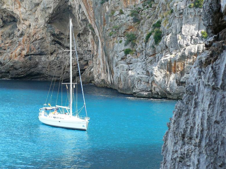 Free stock image of Boat created by Pixabay