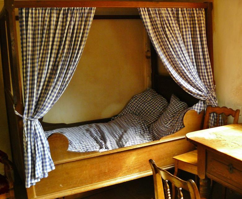 Free stock image of Room created by Pixabay