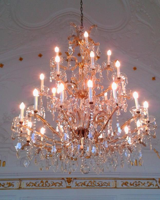 Free stock image of Chandelier created by Pixabay