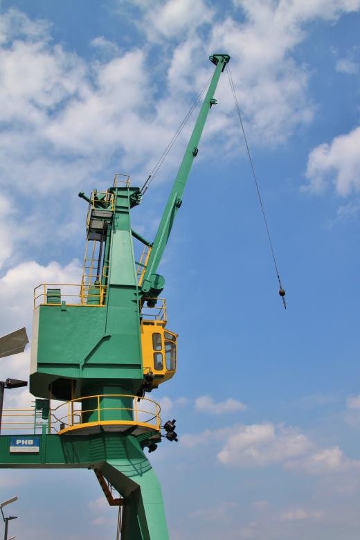 Free stock image of Crane created by Pixabay
