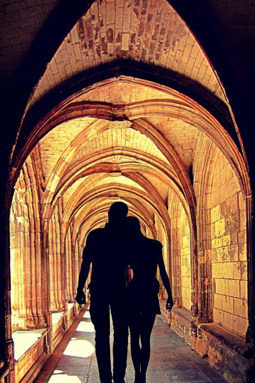 Free stock image of Lovers in the Corridor created by Pixabay