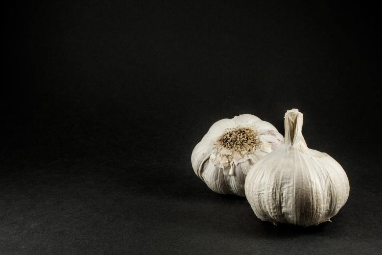 Free stock image of White Garlic created by Pixabay