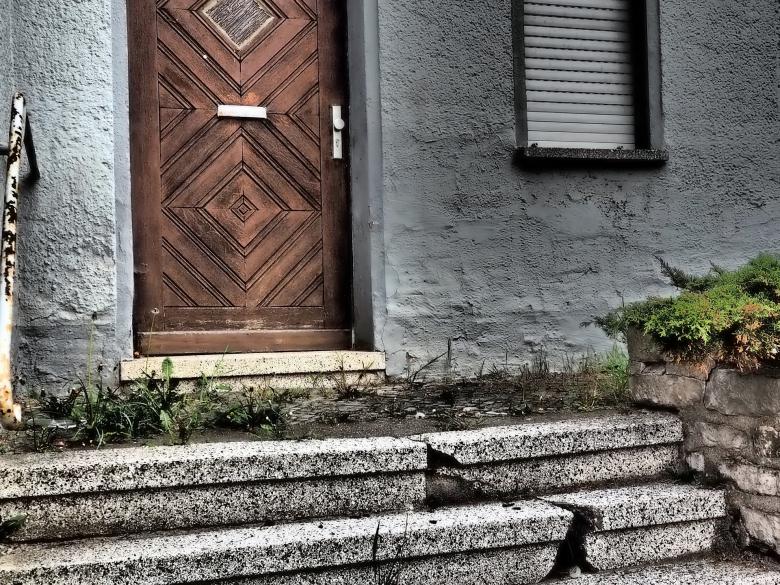 Free stock image of Brown Door created by Pixabay