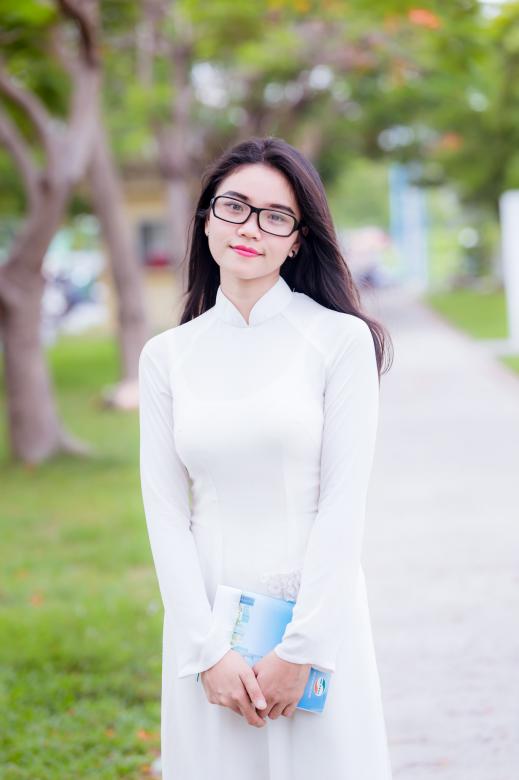 Free stock image of Asian Girl with Glasses created by Bùi Tuân Anh