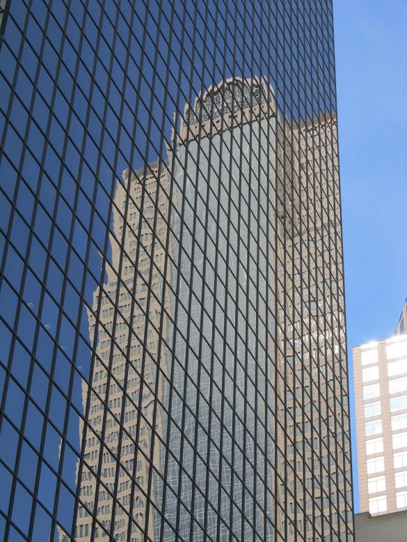 Free stock image of Reflection of another Building created by Pixabay