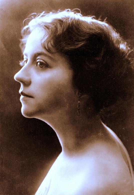 Free stock image of Helen Gardner created by Pixabay