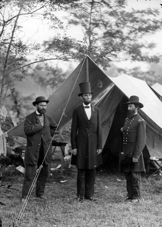 Free stock image of Pinkerton with Abraham Lincoln created by Pixabay