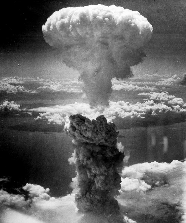 Free stock image of Atomic Bomb created by Pixabay