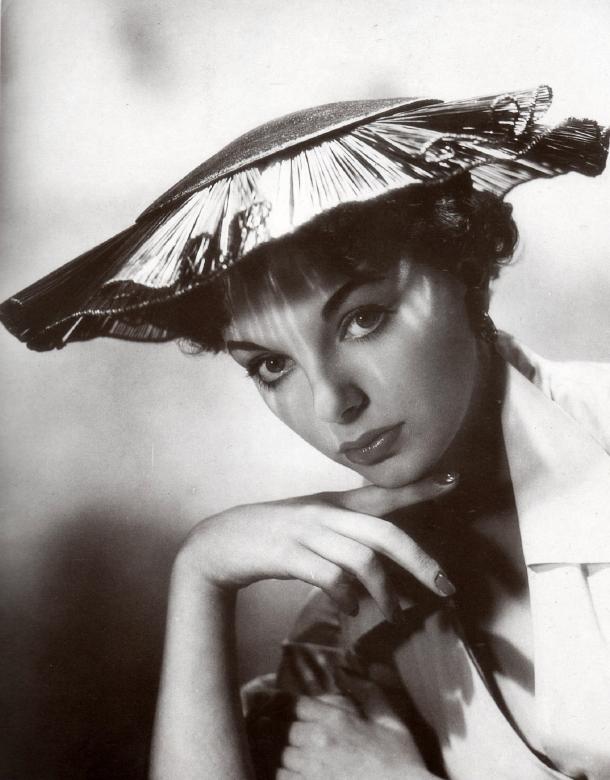 Free stock image of Joan Collins created by Pixabay