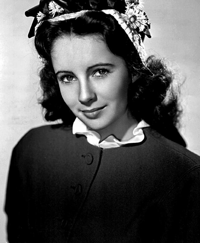 Free stock image of Elizabeth Taylor created by Pixabay