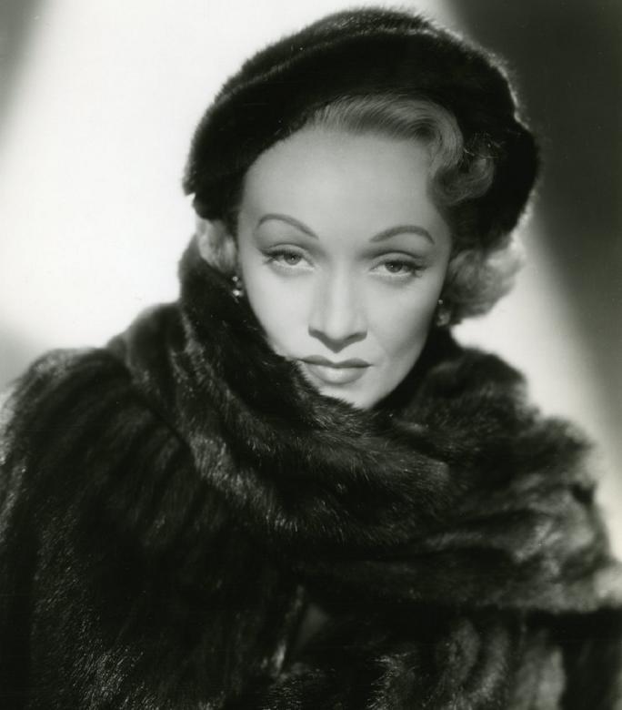 Free stock image of Marlene Dietrich created by Pixabay