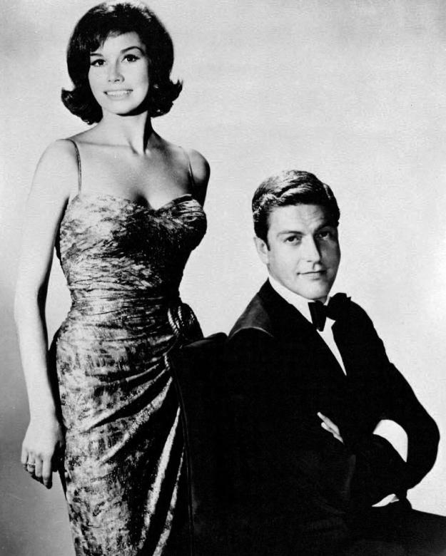 Free stock image of Mary Tyler Moore created by Pixabay