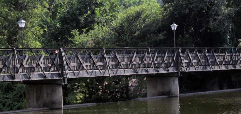 Free stock image of Foot Bridge created by Pixabay