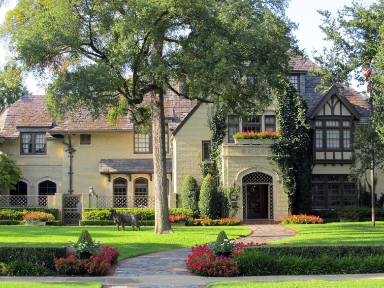 Free stock image of Beautiful House created by Pixabay