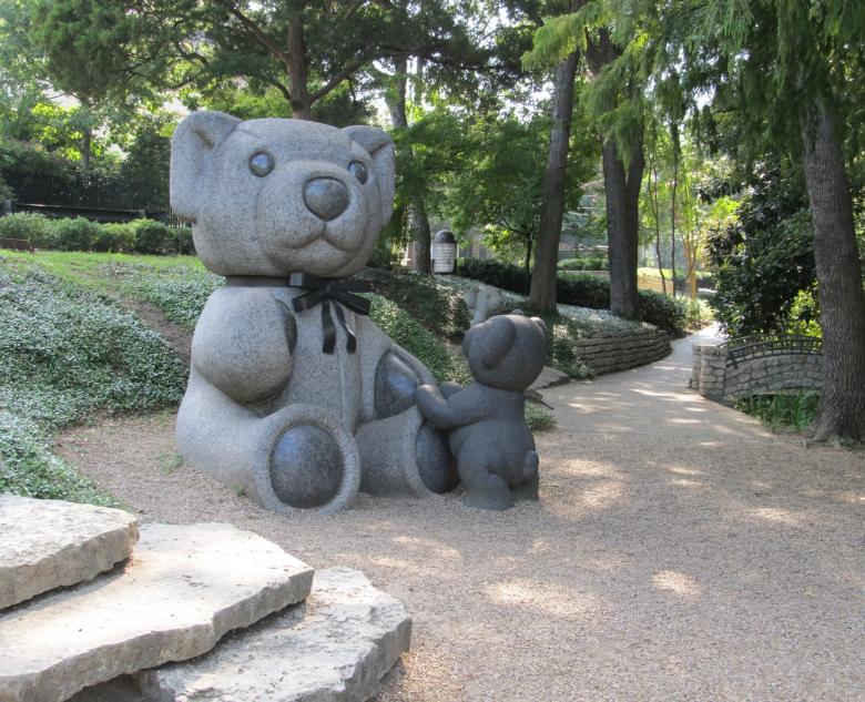 Free stock image of Bear  created by Pixabay