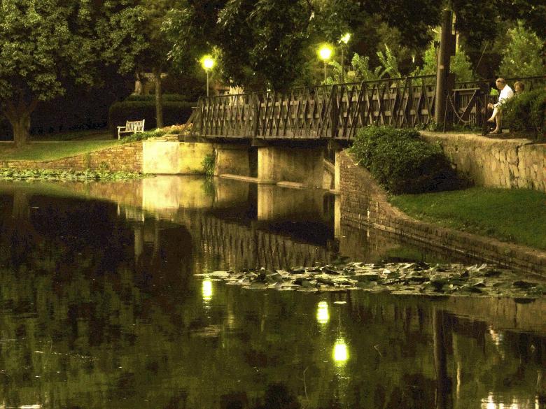 Free stock image of Footbridge created by Pixabay