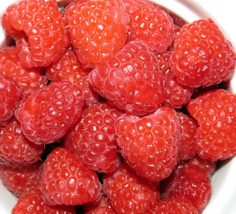 Free stock image of Fresh Raspberries created by Pixabay