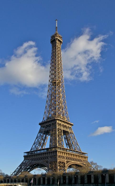 Free stock image of Eiffel Tower created by Pixabay