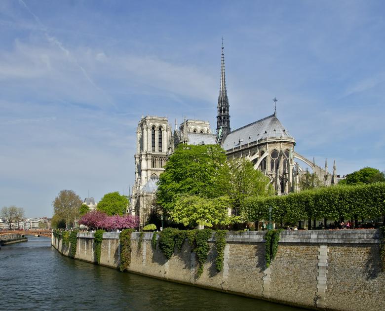 Free stock image of Notre Dame created by Pixabay