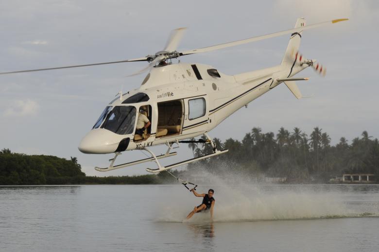 Free stock image of Water Skiing created by Pixabay