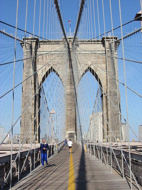 Free stock image of Brooklyn Bridge created by Pixabay
