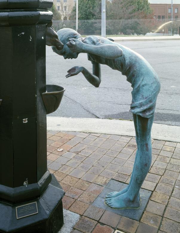 Free stock image of Sculpture Drinking Water created by Pixabay