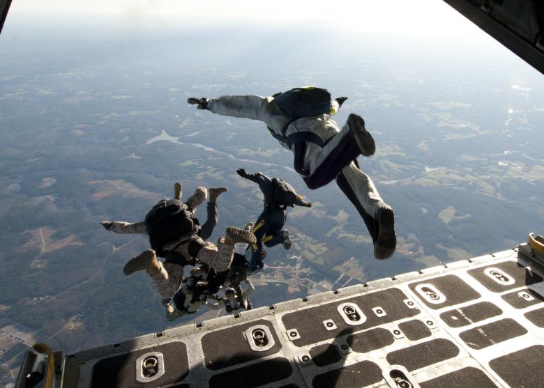 Free stock image of Parachute Training created by Pixabay