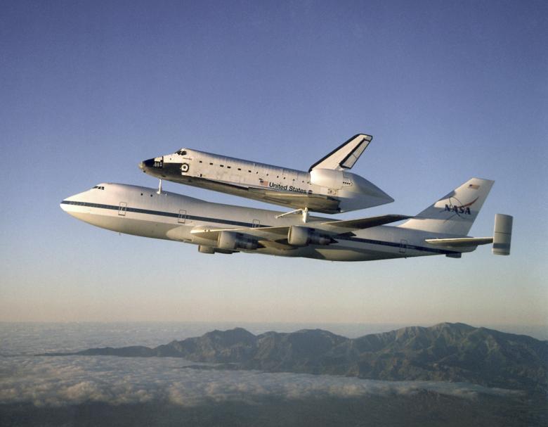 Free stock image of Atlantis on Shuttle Carrier created by Pixabay